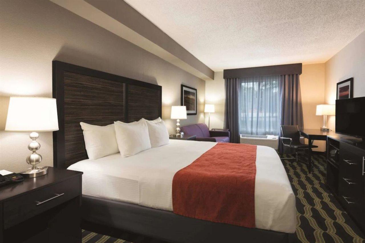 La Quinta By Wyndham Lynchburg At Liberty Univ. Hotell Exteriör bild
