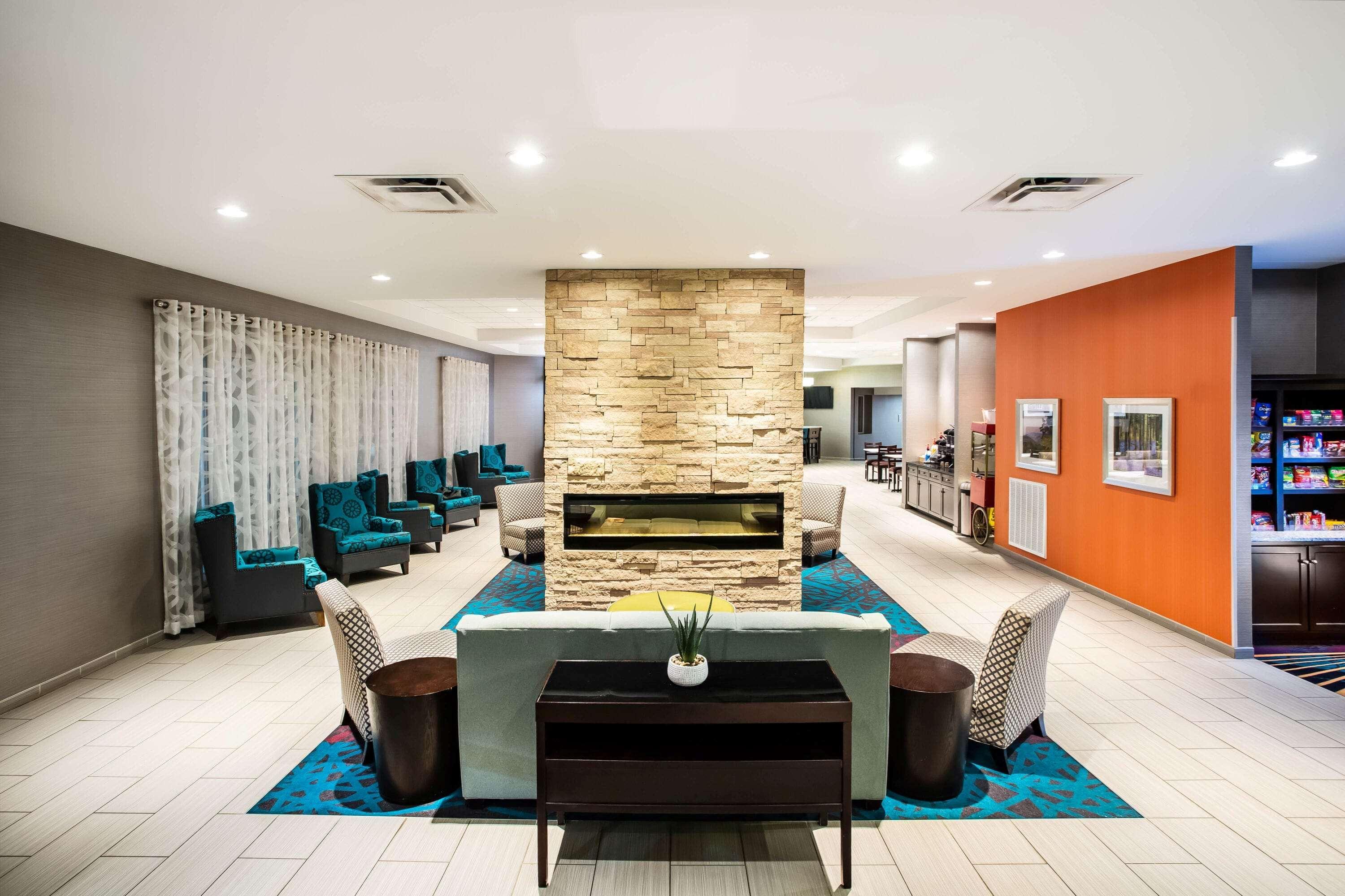 La Quinta By Wyndham Lynchburg At Liberty Univ. Hotell Exteriör bild