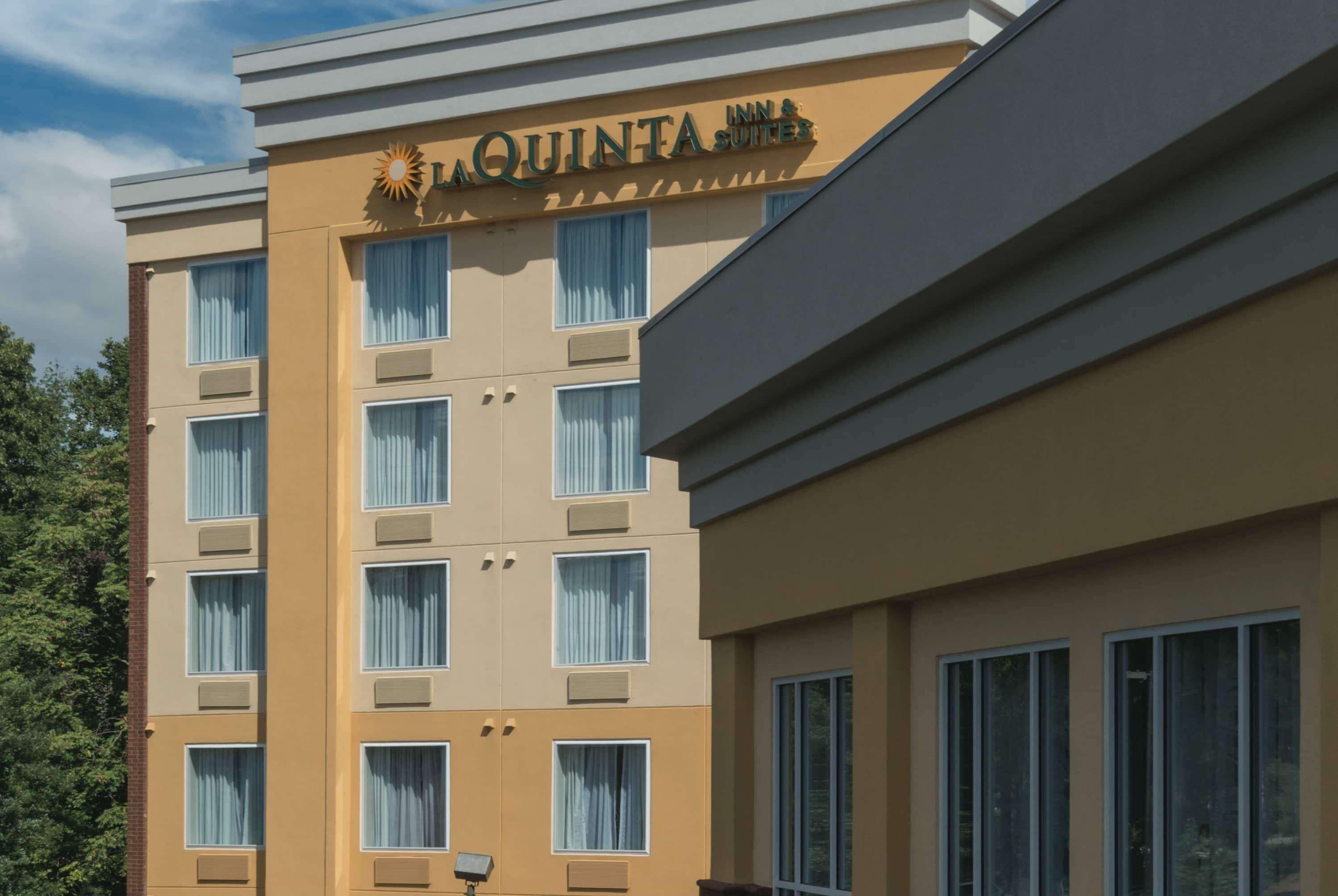 La Quinta By Wyndham Lynchburg At Liberty Univ. Hotell Exteriör bild